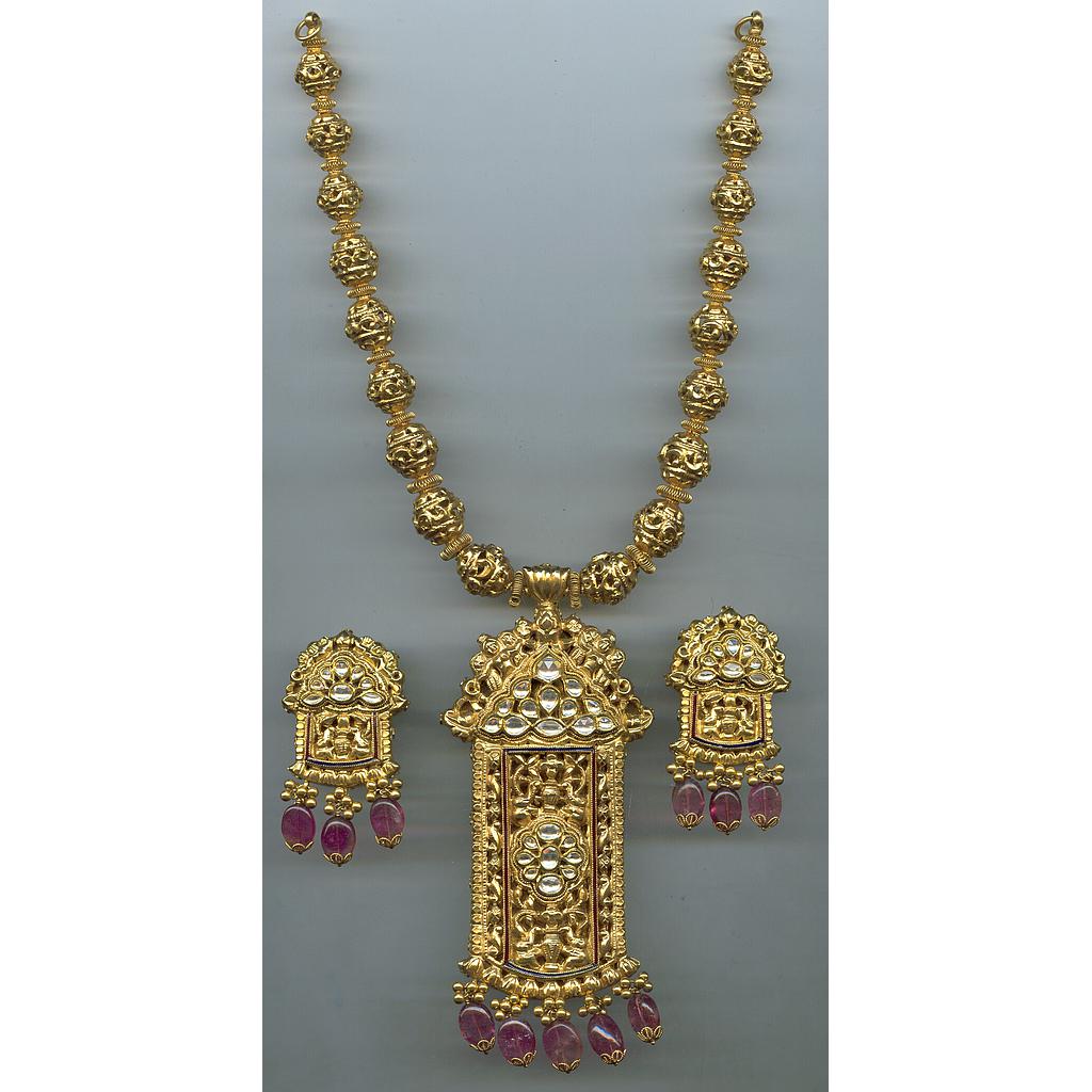 GOLD HALF SET LONG KUNDAN EXCLUSIVE