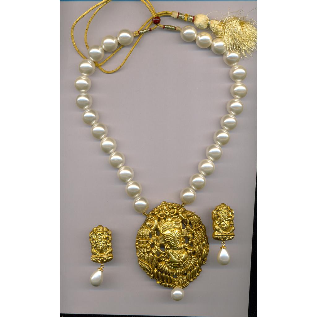 GOLD HALF SET PENDENT ANTIQUE EXCLUSIVE