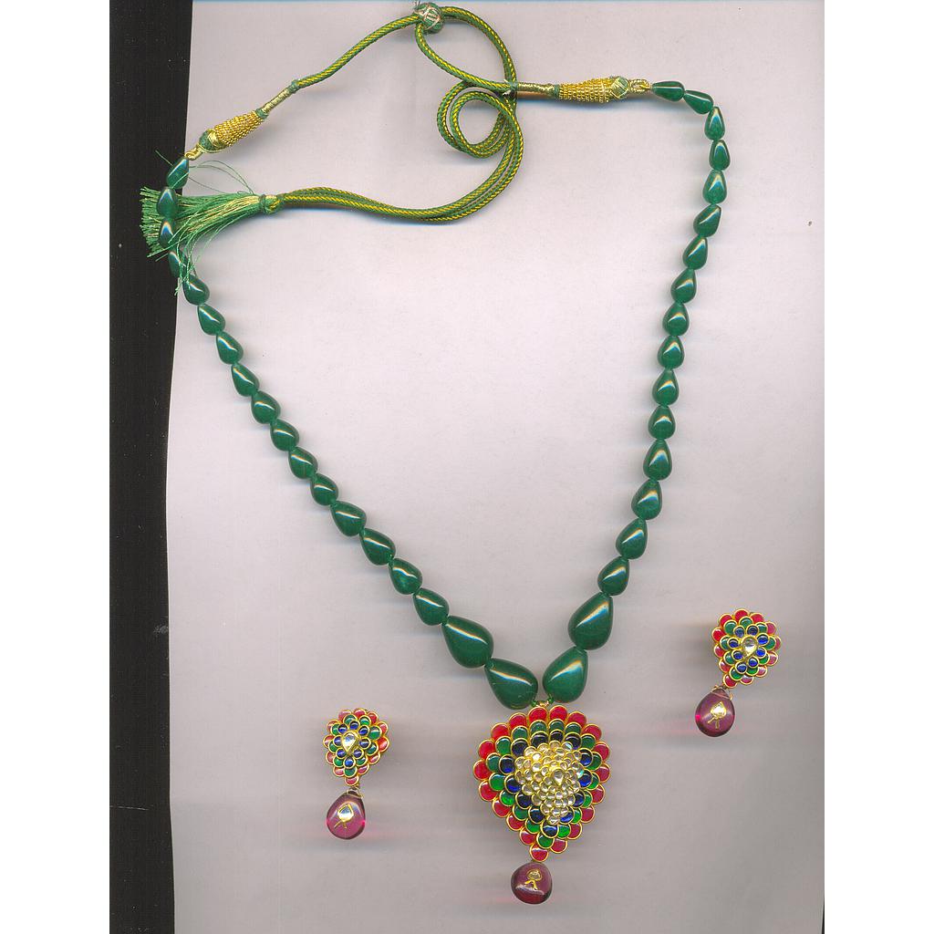 GOLD HALF SET PENDENT ANTIQUE EXCLUSIVE