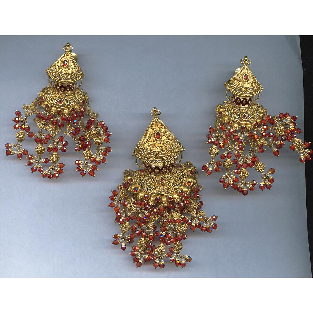 GOLD HALF SET PENDENT ANTIQUE EXCLUSIVE