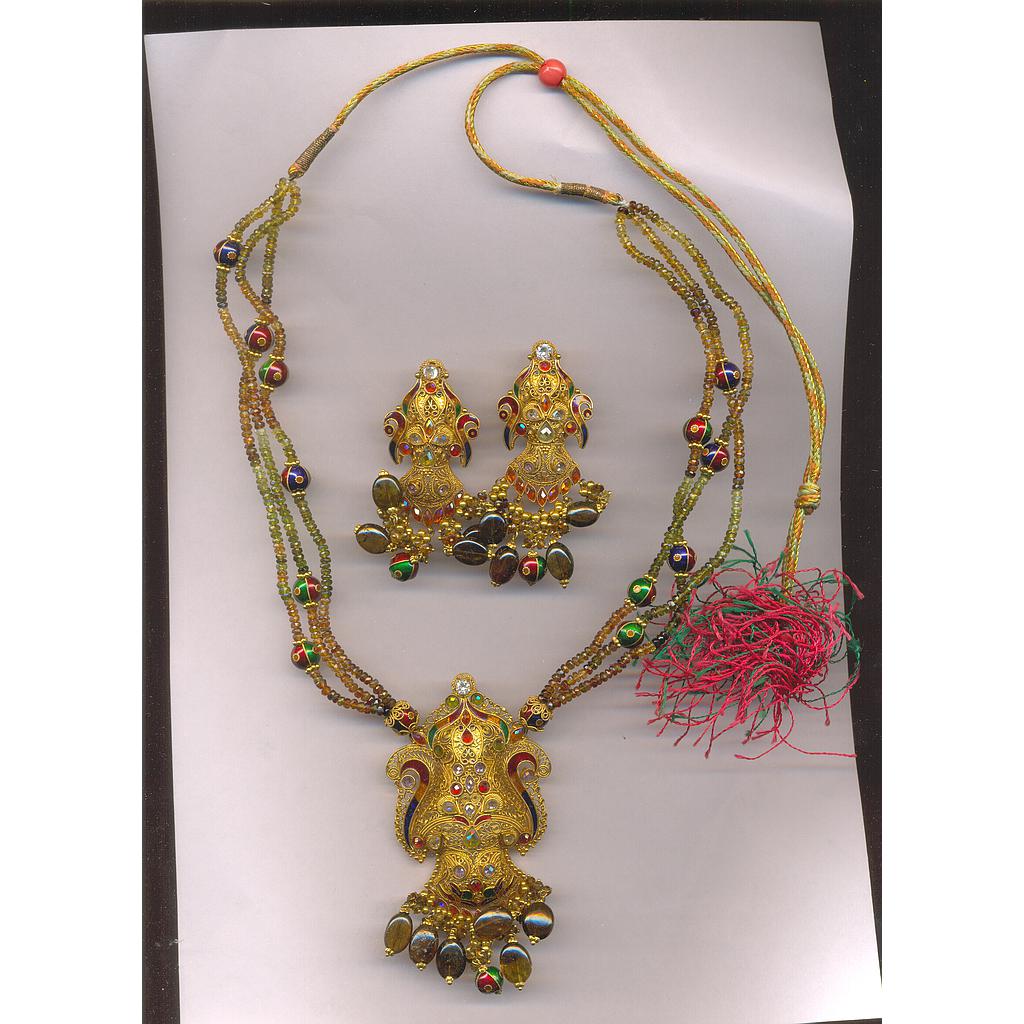 GOLD HALF SET PENDENT ANTIQUE EXCLUSIVE