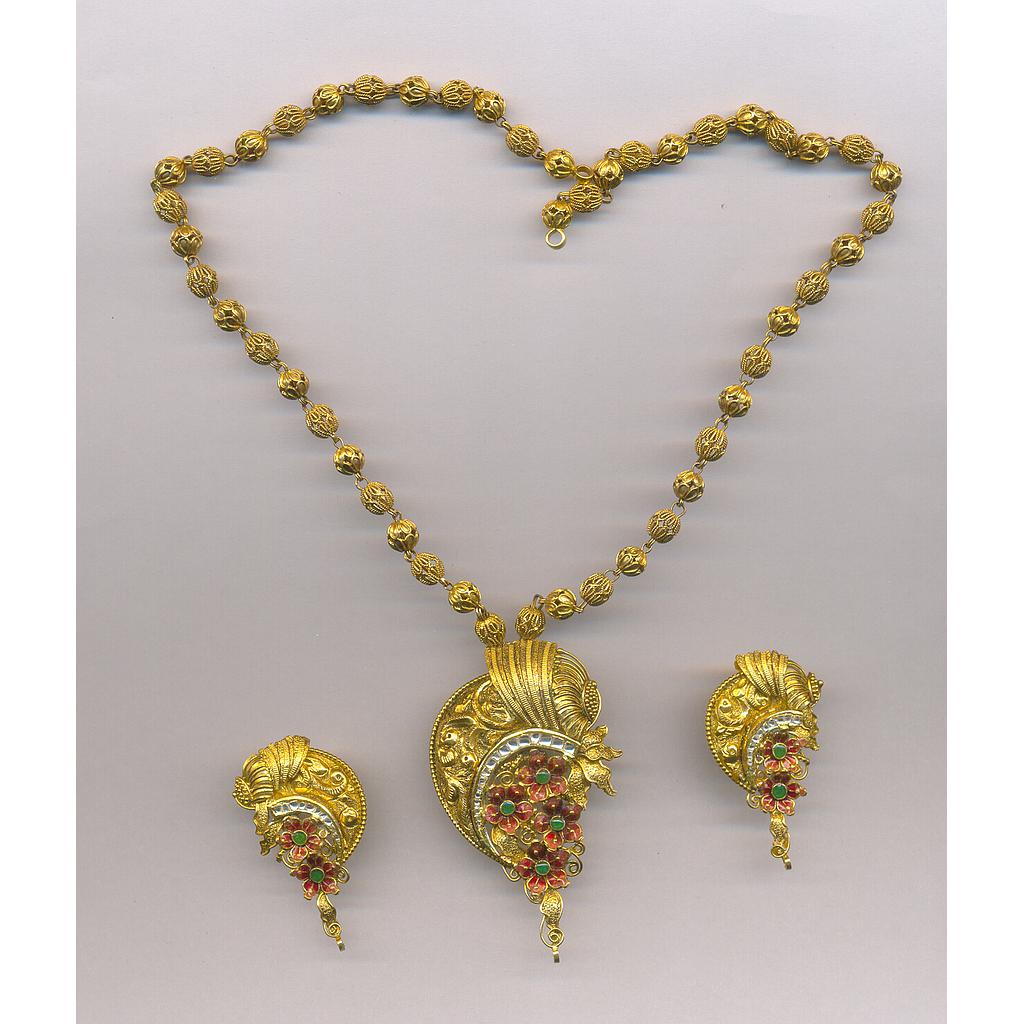 GOLD HALF SET PENDENT ANTIQUE EXCLUSIVE