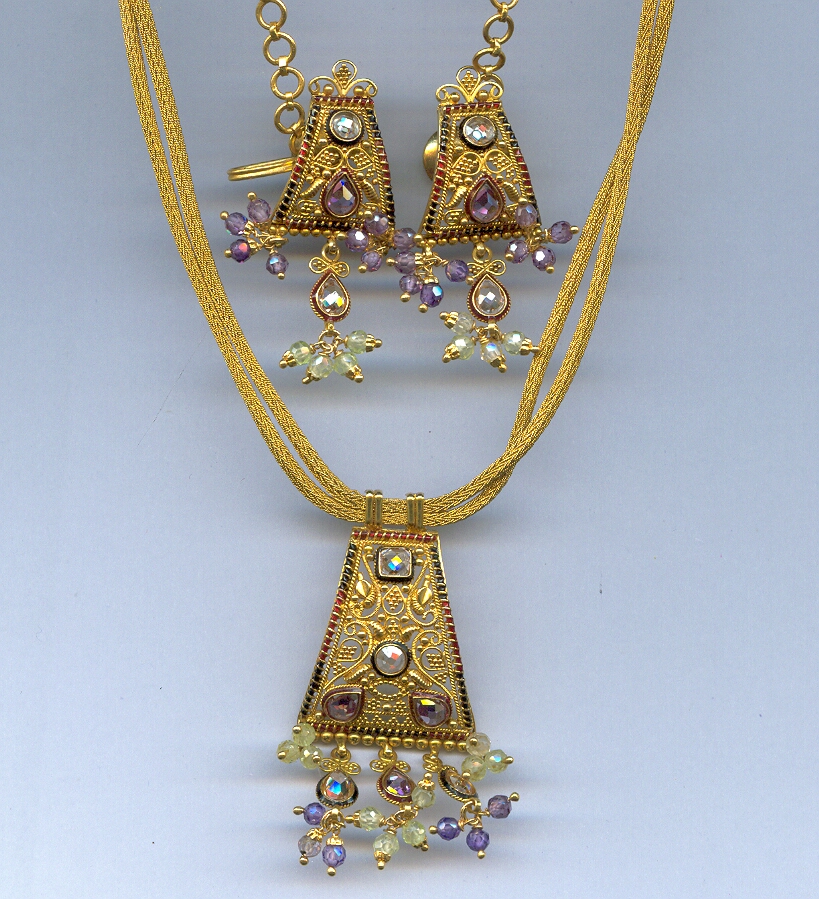 GOLD HALF SET PENDENT ANTIQUE GENERAL
