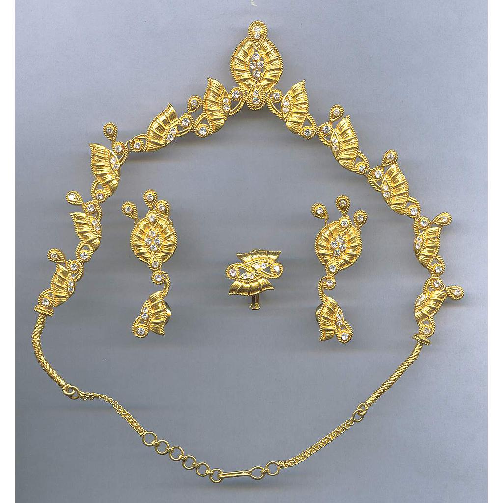GOLD HALF SET PENDENT ANTIQUE GENERAL