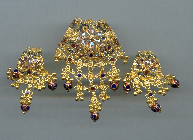 GOLD HALF SET PENDENT ANTIQUE GENERAL