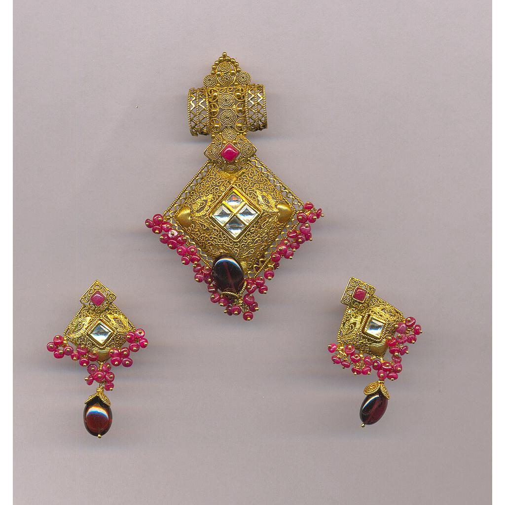 GOLD HALF SET PENDENT ANTIQUE GENERAL