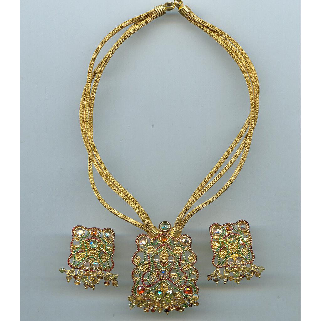 GOLD HALF SET PENDENT ANTIQUE GENERAL