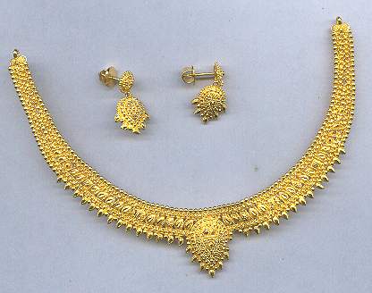 GOLD HALF SET PENDENT ANTIQUE GENERAL