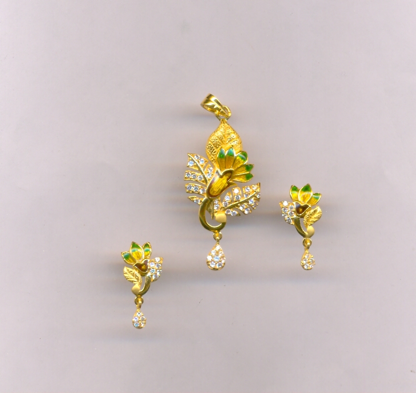 GOLD HALF SET PENDENT CASTING EXCLUSIVE