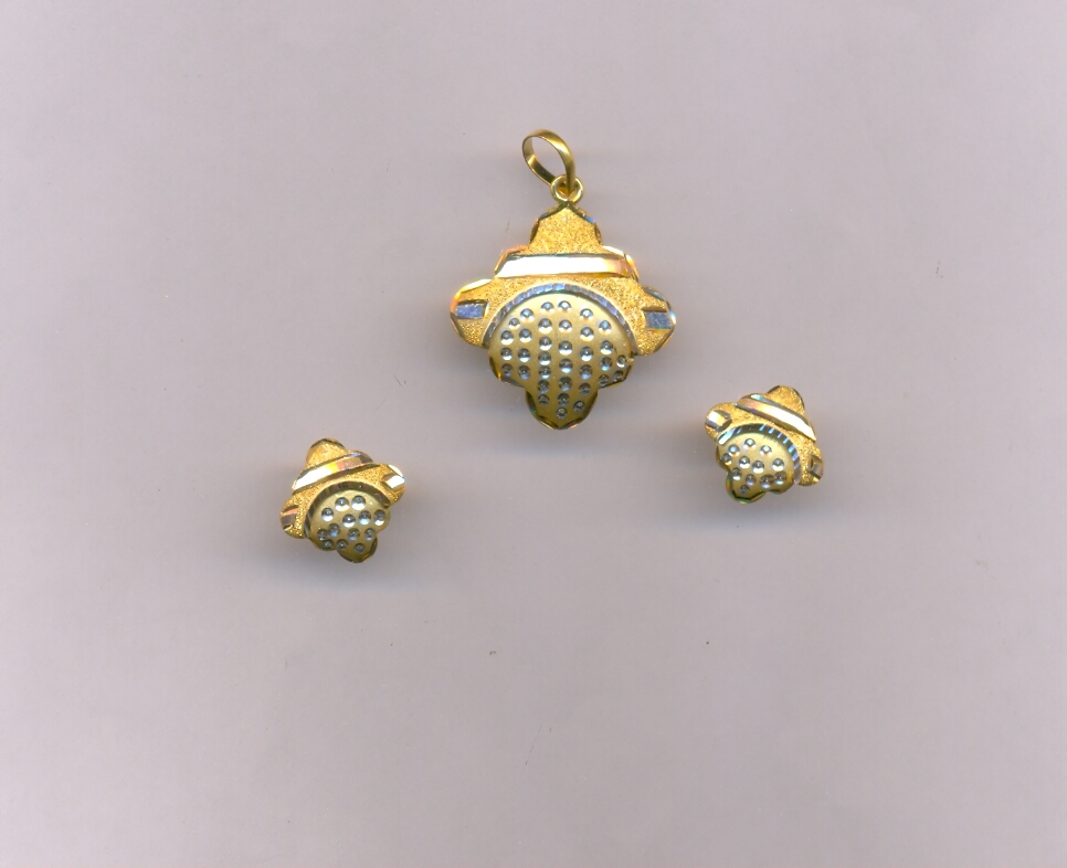 GOLD HALF SET PENDENT CASTING EXCLUSIVE