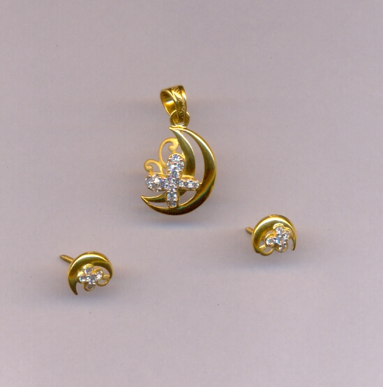 GOLD HALF SET PENDENT CASTING EXCLUSIVE