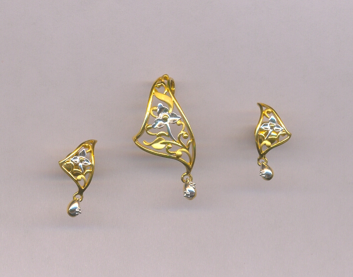 GOLD HALF SET PENDENT CASTING EXCLUSIVE