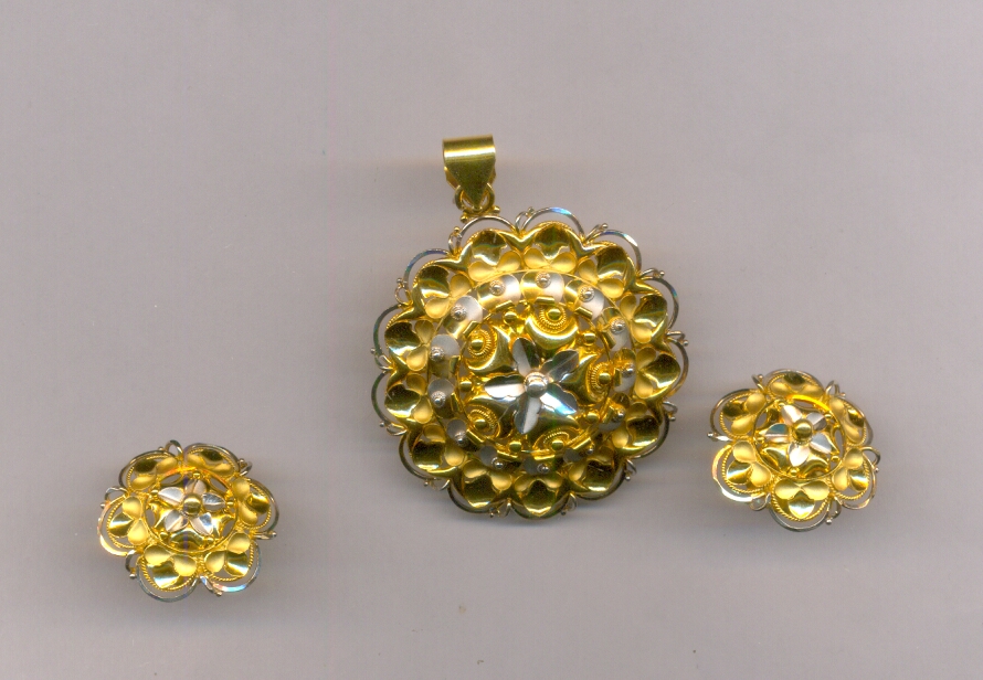 GOLD HALF SET PENDENT CASTING EXCLUSIVE
