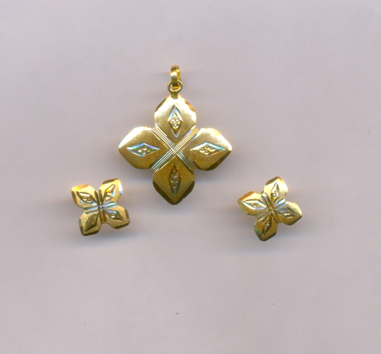 GOLD HALF SET PENDENT CASTING EXCLUSIVE