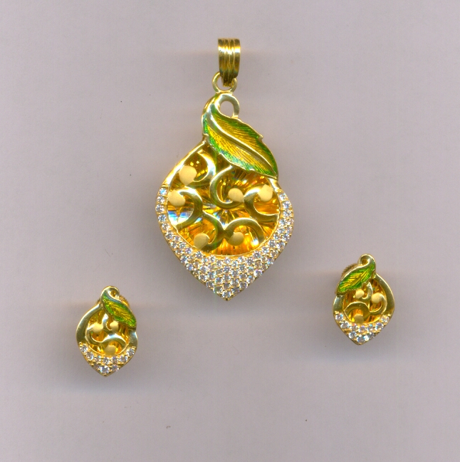 GOLD HALF SET PENDENT CASTING EXCLUSIVE