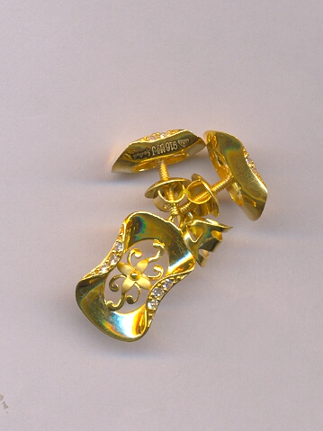 GOLD HALF SET PENDENT CASTING EXCLUSIVE