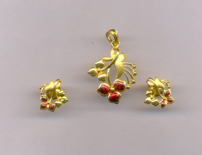 GOLD HALF SET PENDENT CASTING EXCLUSIVE