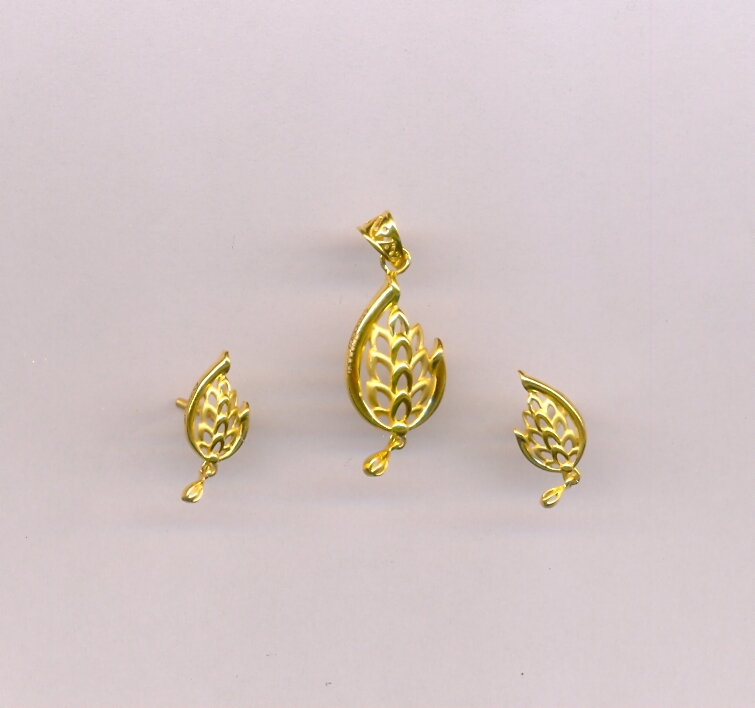 GOLD HALF SET PENDENT CASTING EXCLUSIVE