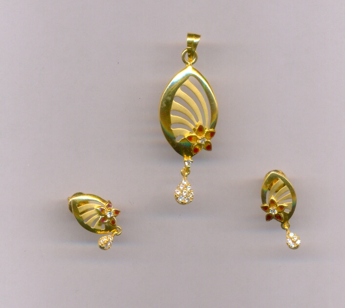 GOLD HALF SET PENDENT CASTING EXCLUSIVE