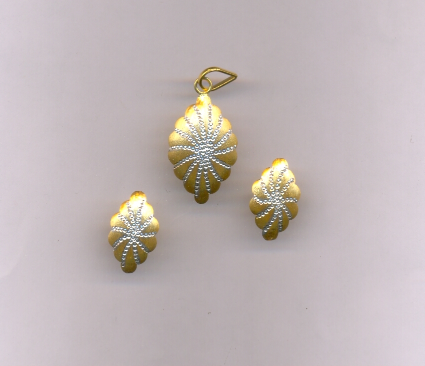 GOLD HALF SET PENDENT CASTING EXCLUSIVE
