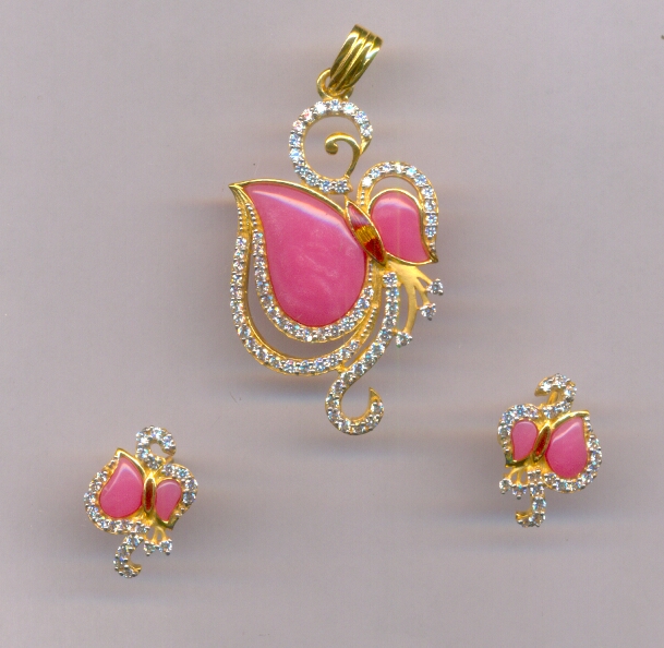 GOLD HALF SET PENDENT CASTING EXCLUSIVE