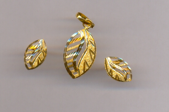 GOLD HALF SET PENDENT CASTING EXCLUSIVE