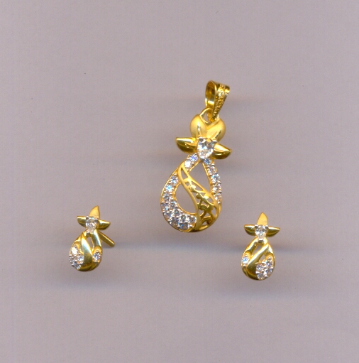 GOLD HALF SET PENDENT CASTING EXCLUSIVE
