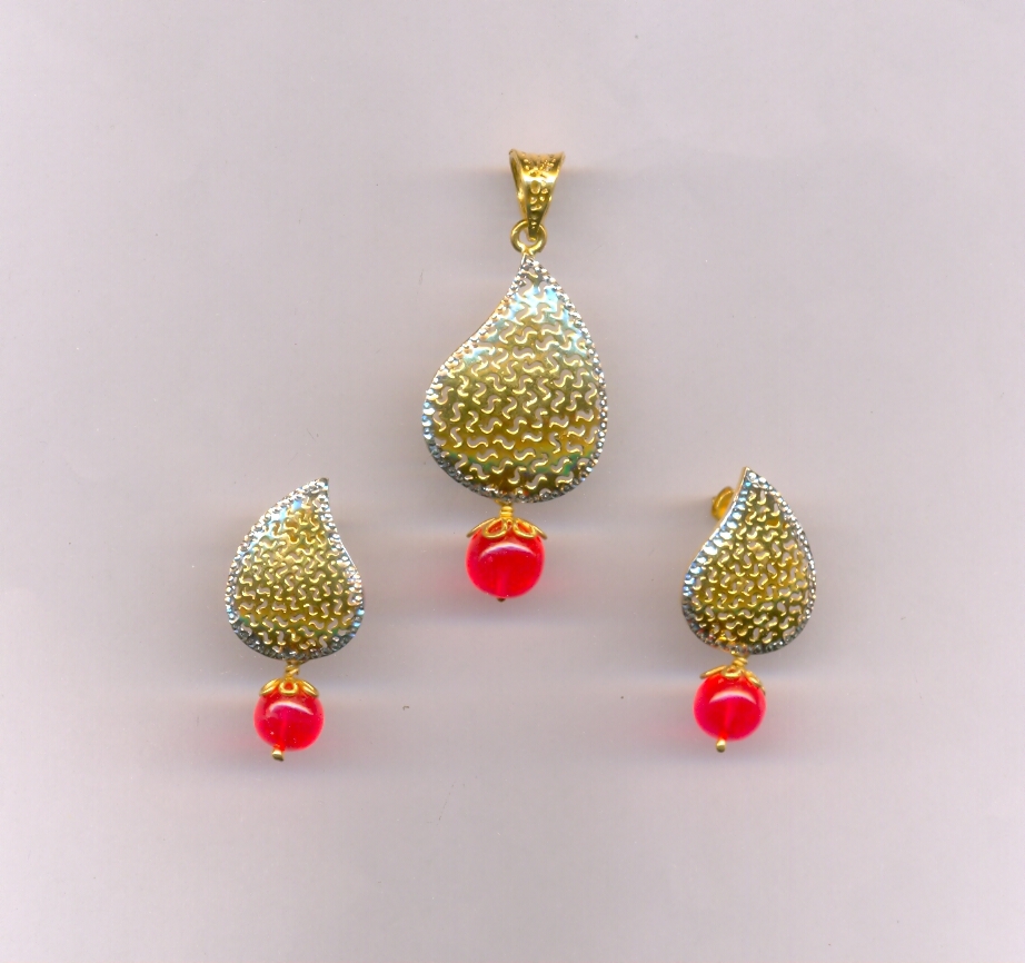 GOLD HALF SET PENDENT CASTING EXCLUSIVE