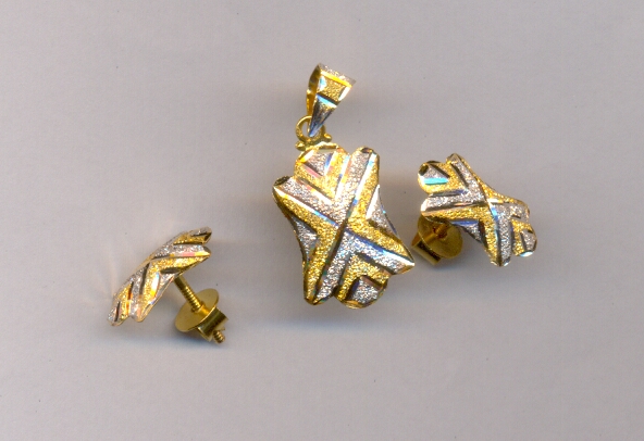 GOLD HALF SET PENDENT CASTING EXCLUSIVE