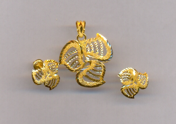 GOLD HALF SET PENDENT CASTING EXCLUSIVE