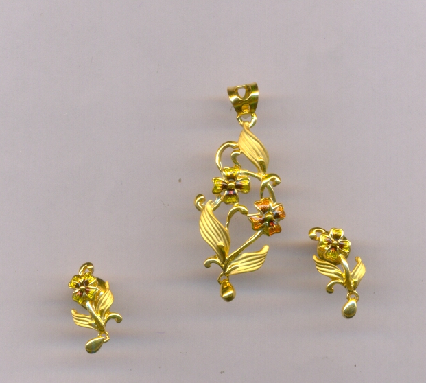 GOLD HALF SET PENDENT CASTING EXCLUSIVE
