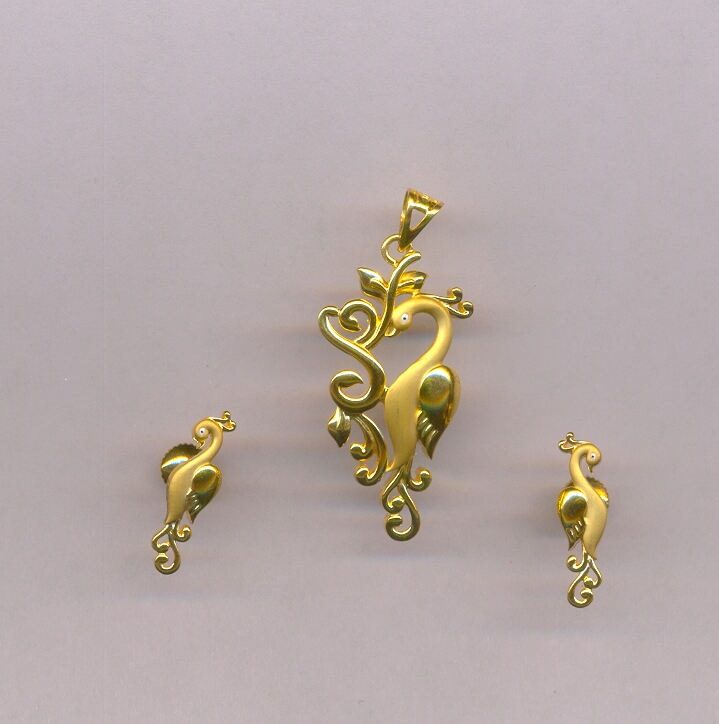 GOLD HALF SET PENDENT CASTING FANCY