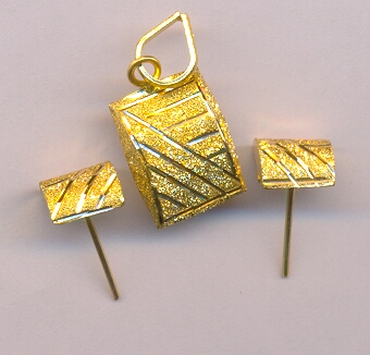 GOLD HALF SET PENDENT CASTING FANCY