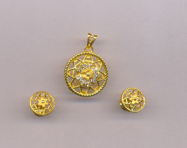 GOLD HALF SET PENDENT CASTING FANCY