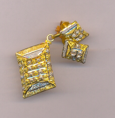 GOLD HALF SET PENDENT CASTING FANCY