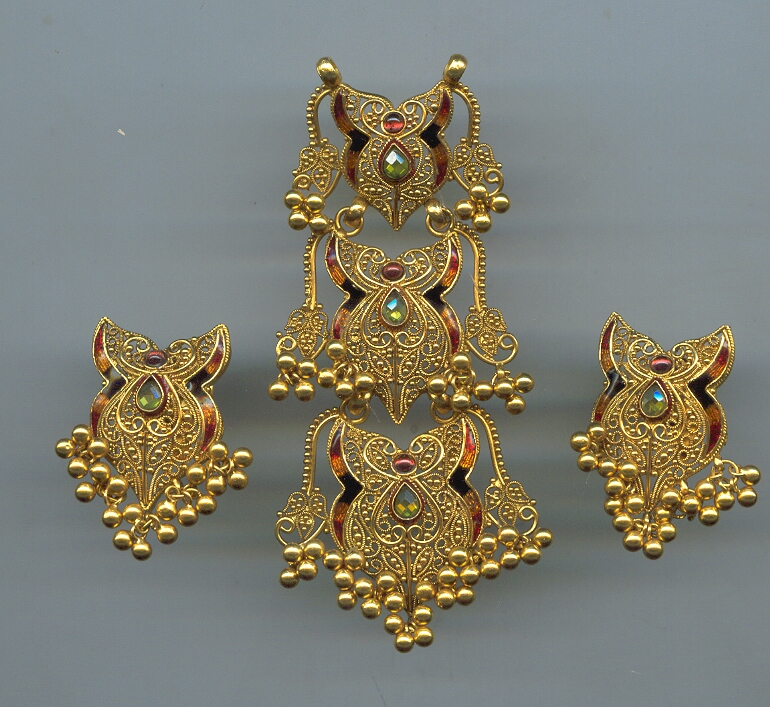 GOLD HALF SET PENDENT DESIGNER GENERAL