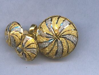 GOLD HALF SET PENDENT DESIGNER GENERAL
