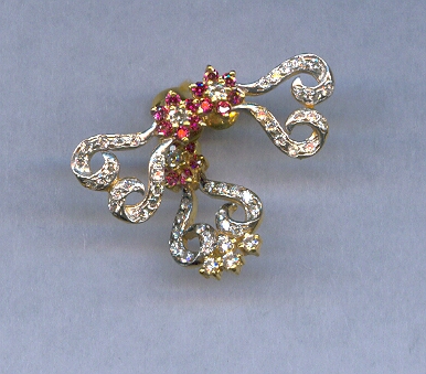 GOLD HALF SET PENDENT DESIGNER GENERAL