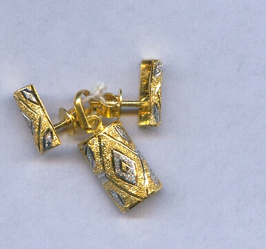 GOLD HALF SET PENDENT DESIGNER GENERAL