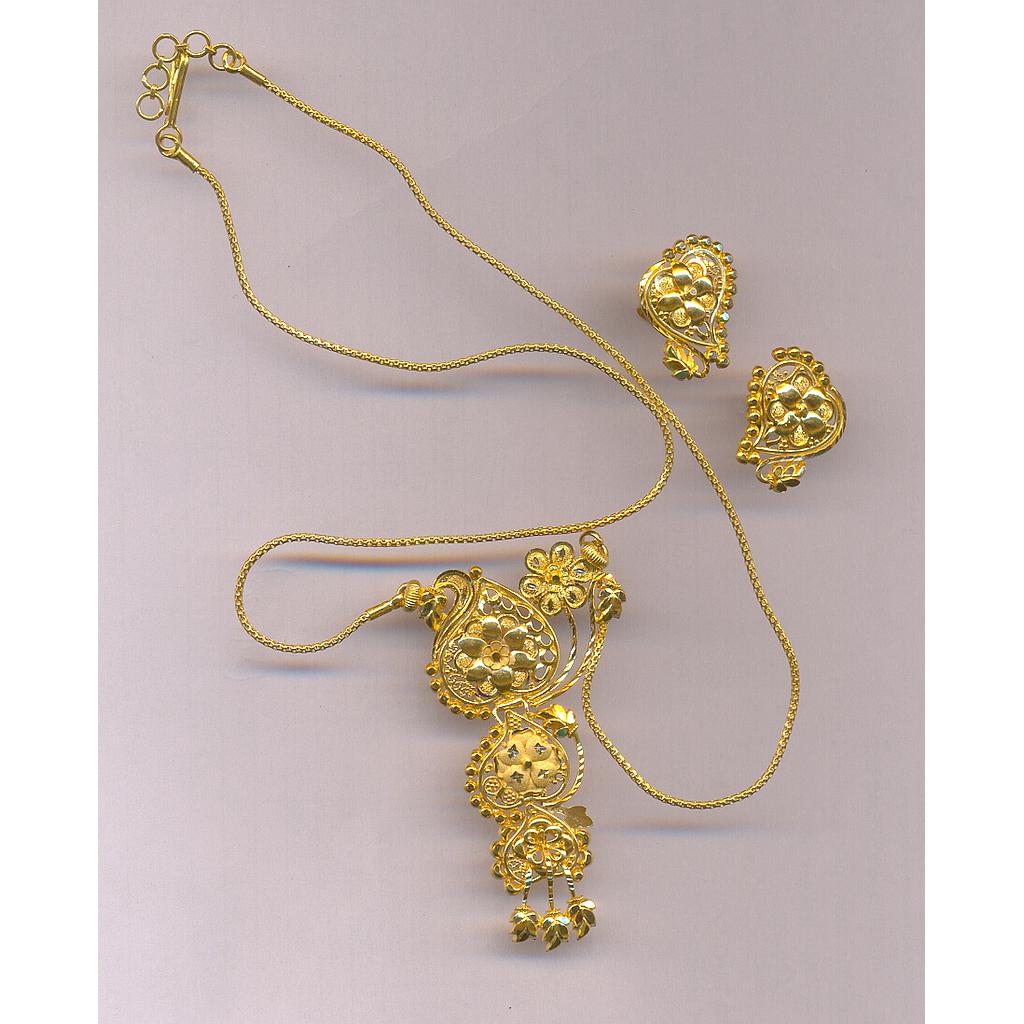 GOLD HALF SET PENDENT IMPORTED