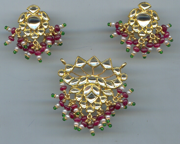 GOLD SET PENDENT KUNDAN