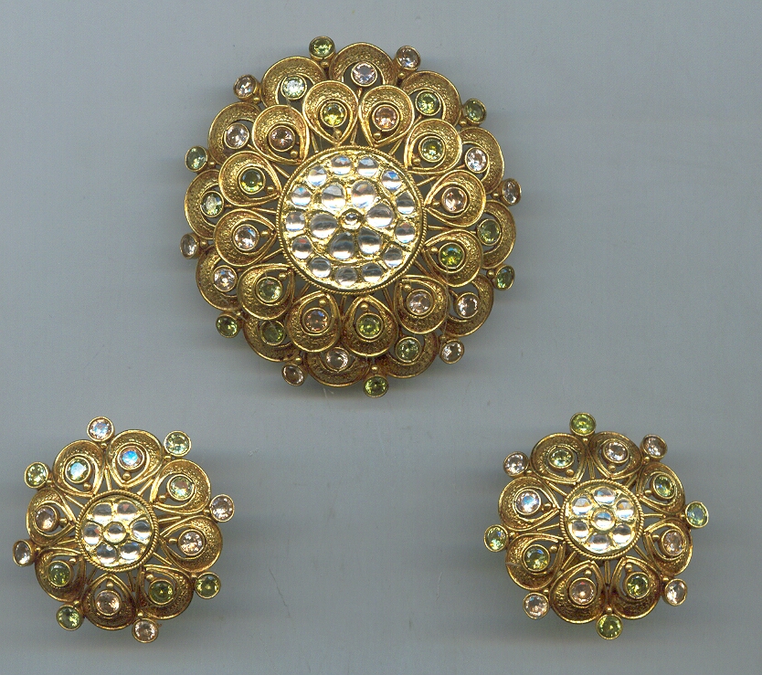 GOLD SET PENDENT ANTIQUE