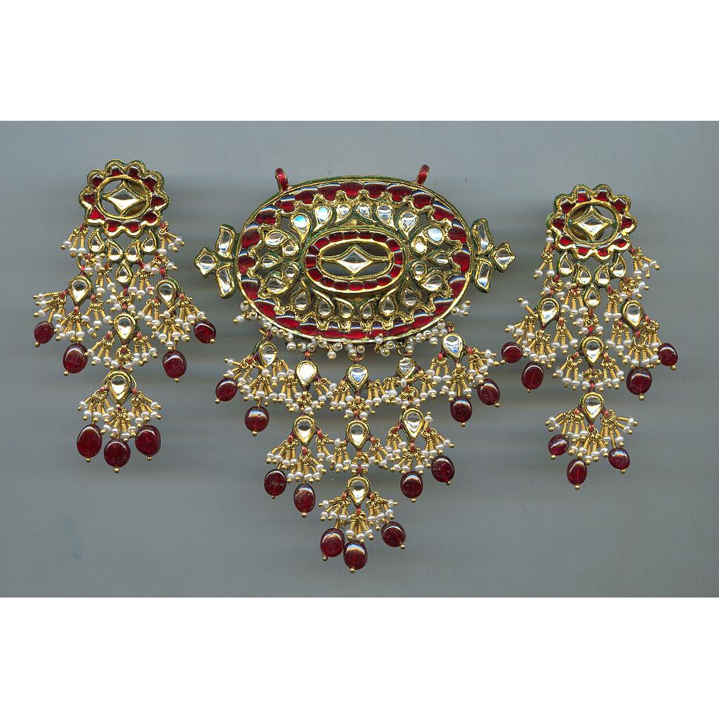 GOLD HALF SET PENDENT KUNDAN EXCLUSIVE