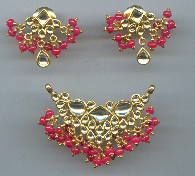 GOLD HALF SET PENDENT KUNDAN EXCLUSIVE