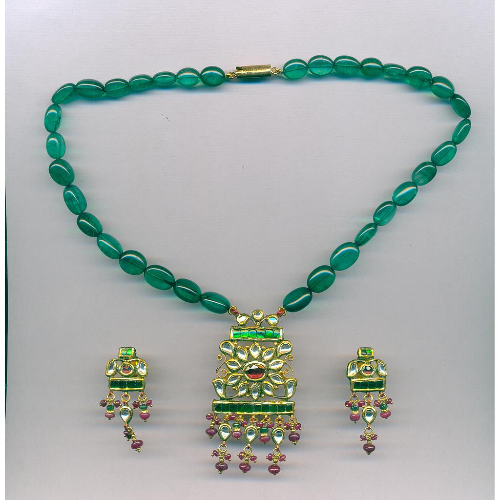 GOLD HALF SET PENDENT KUNDAN FANCY