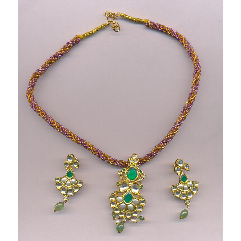GOLD HALF SET PENDENT KUNDAN FANCY