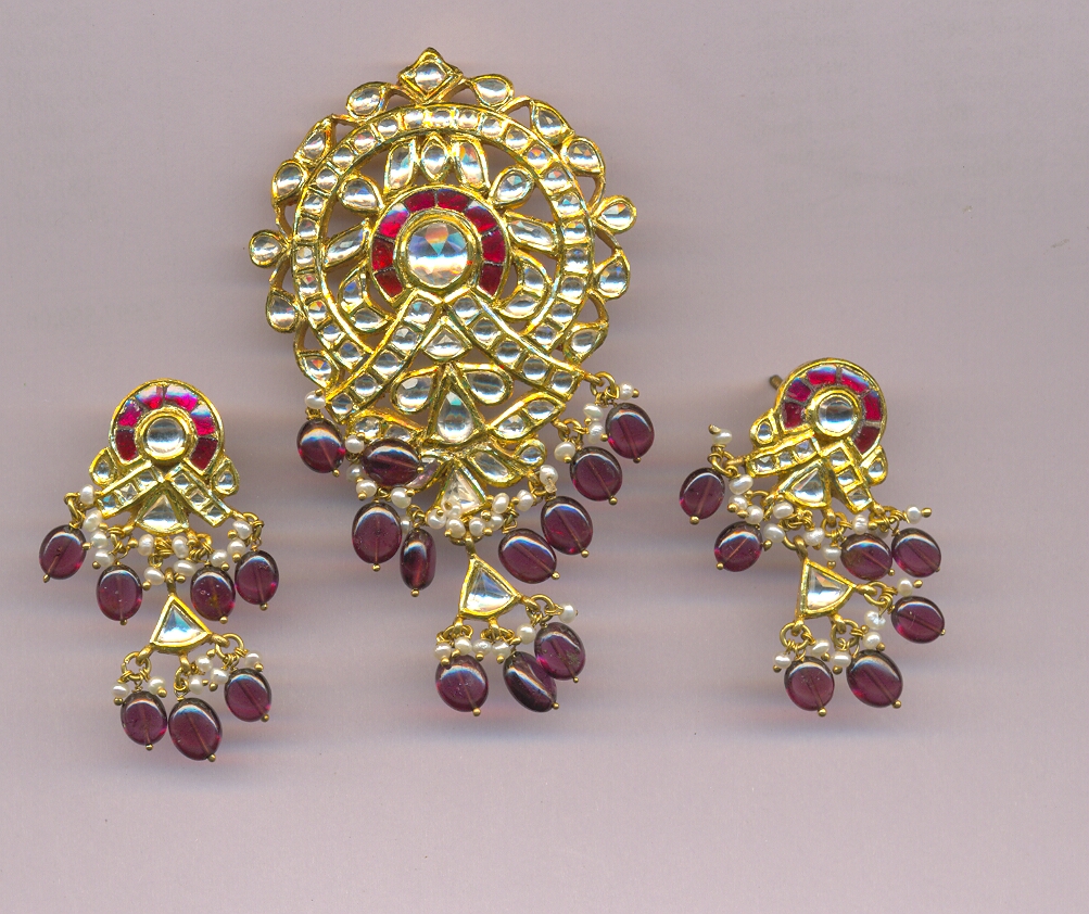 GOLD SET PENDENT KUNDAN