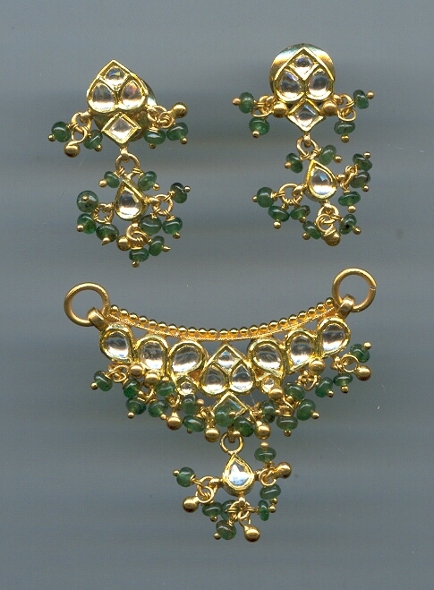 GOLD SET PENDENT KUNDAN