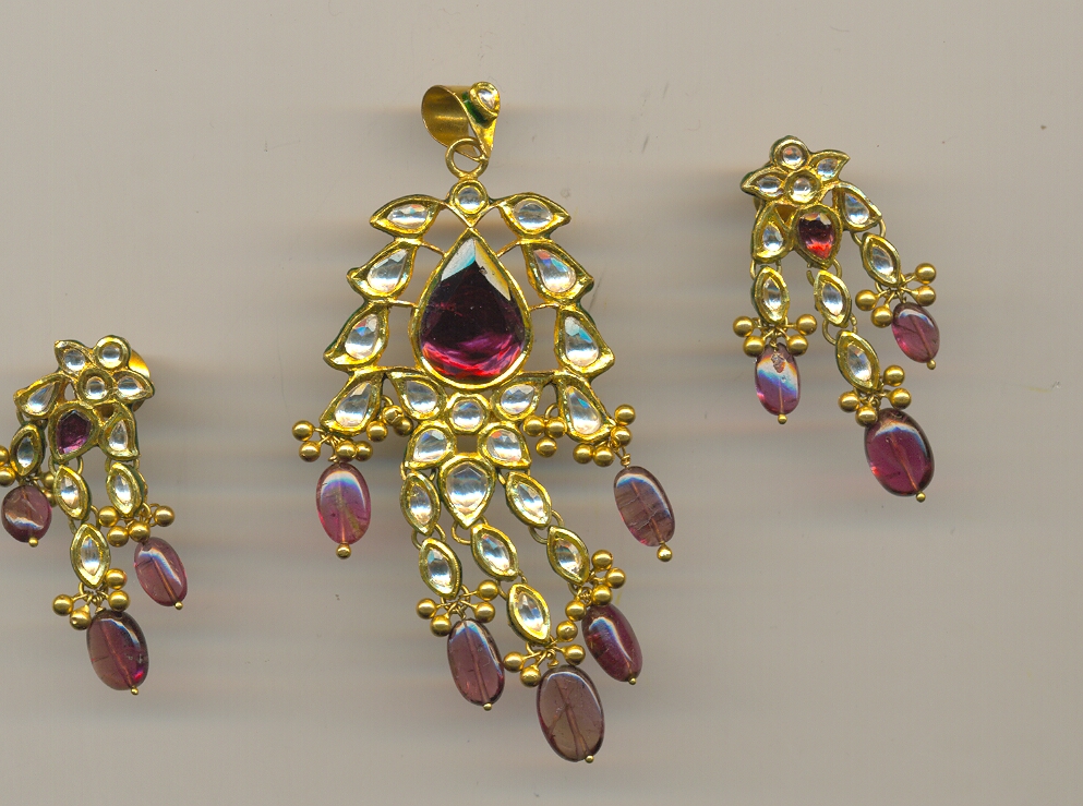 GOLD HALF SET PENDENT KUNDAN GENERAL