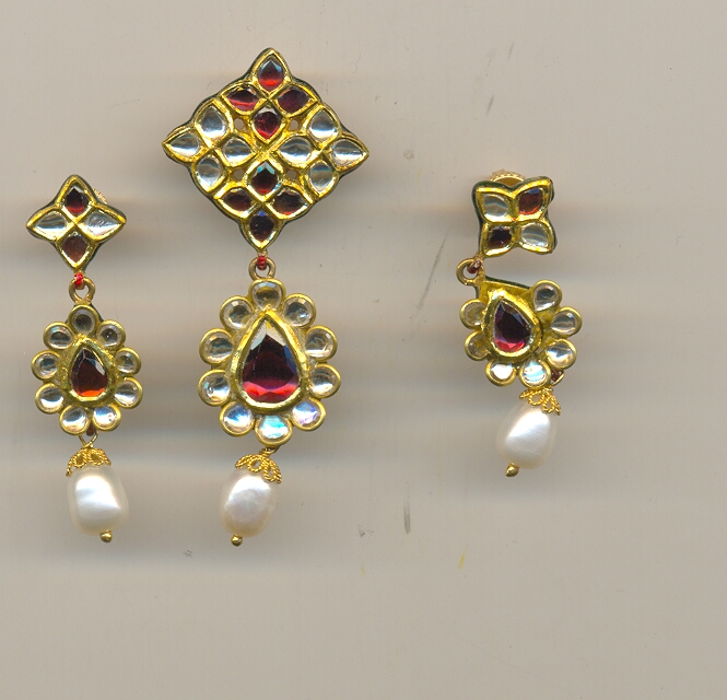 GOLD HALF SET PENDENT KUNDAN GENERAL